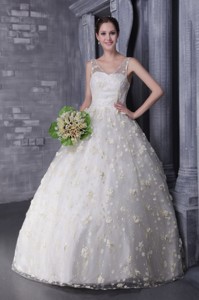 White Princess V-neck Floor-length Tulle And Taffeta Beading And Hand Flowers Wedding Dress