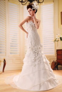 Popular Hand Made Flowers Wedding Dress With Strapless Organza