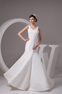 Simple Style V-neck Mermaid Floor-length White Bridal Dress