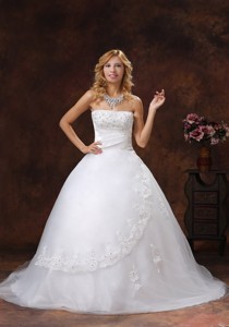 Appliques And Beading Decorate Bodice Ball Gown Wedding Dress Strapless Chapel Train