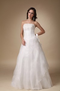 Simple Strapless Floor-length Satin And Organza Appliques Wedding Dress