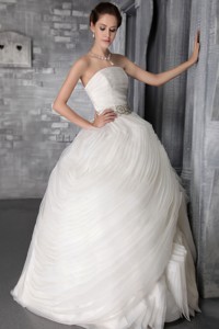 princess Strapless Floor-length Organza Ruffles Wedding Dress
