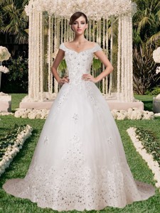 Off the Shoulder Lace Appliques Wedding Dress with Beading 