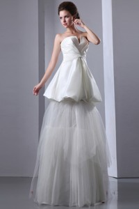 Gorgeous Strapless Floor-length Taffeta And Tulle Wedding Dress