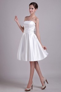 White Strapless Knee-length Taffeta Bowknot Wedding Dress