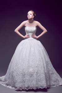 Custom Made Ball Gown Strapless Wedding Dress With Appliques