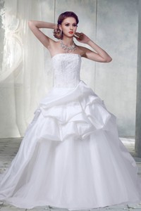 Cheap Princess Strapless Beading Wedding Dress With Appliques