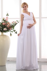 Beautiful Empire V-neck Floor-length Chiffon Hand Made Flowers Maternity Dress 