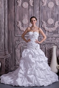 Sweet Princess Stapless Court Train Taffeta Beading Wedding Dress