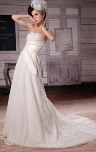 Luxurious Appliques With Beading Wedding Dress With Court Train For Custom Made