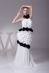 Luxurious Halter Top Ruffles and Black Hand Made Flowers Bride Dress for Party 