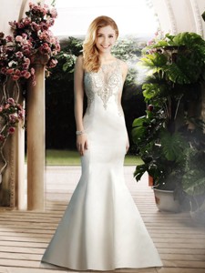 Elegant Mermaid Scoop Wedding Dress With Beading