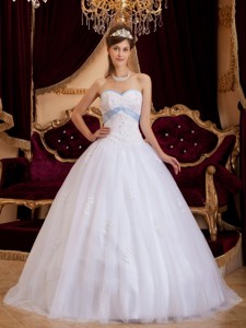 White Princess Sweetheart Floor-length Appliques Tulle Quinceanera Dress
