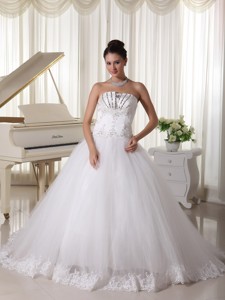 Satin and Tulle Strapless Beaded Decorate Up Bodice Wedding Dress Bridal Gown With Bowknot Back Swee