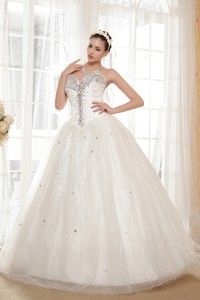 Beautiful Sweetheart Floor-length Tulle And Taffeta Beading Wedding Dress