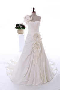 Exclusive Beading White Wedding Dress With Court Train