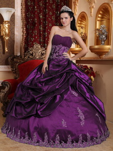 Eggplant Purple Ball Gown Sweetheart Floor-length Taffeta Appliques Quinceanera Dress