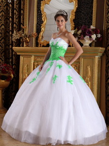Ball Gown Sweetheart Appliques Quinceanera Dress in White and Spring Green