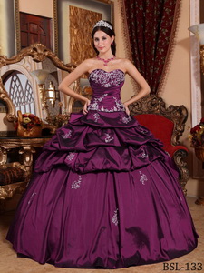 Euchsia Ball Gown Sweetheart Floor-length Taffeta Appliques Quinceanera Dress