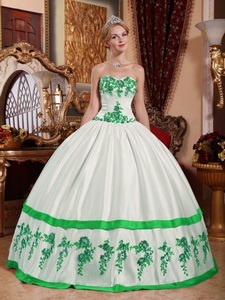 White and Green Sweetheart Floor-length Taffeta Appliques Quinceanera Dress