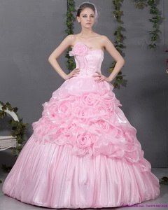 Popular Pink Quinceanera Gowns With Hand Made Flowers And Ruffles