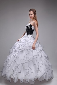 White Ball Gown Sweetheart Floor-length Organza Appliques and Ruffles Quinceanera Dress