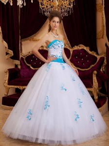 White Princess Sweetheart Floor-length Tulle Appliques Quinceanera Dress