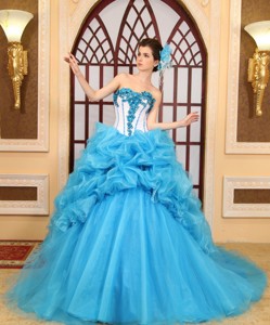 Fashionable Sweetheart Beading Aqua Blue Chapel Train Ball Gown Wedding Dress