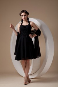 Popular Black Cocktail Dress Column / Sheath Halter Chiffon Ruch Knee-length