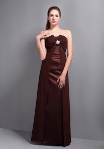 Elegant Brown Strapless Dama Dress With Beading
