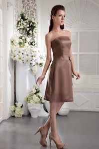 Brown Empire Strapless Knee-length Satin Bow Dama Dress