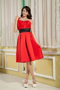 Red Dama Dress Under 100 Princess One Shoulder Satin Ruch Knee-length