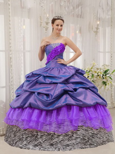 Exclusive Ball Gown Strapless Floor-length Beading Quinceanera Dress
