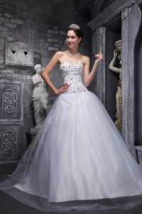 Lovely Princess Sweetheart Neck Floor-length Taffeta And Tulle Beading White Prom Dress
