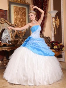 Beautiful Ball Gown Strapless Floor-length Taffeta and Tulle Hand Made Flowers Quinceanera Dress