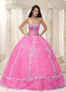 Pink Sweetheart Appliques And Beaded Decorate Quinceanera Dress