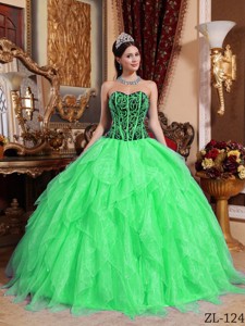 Sweetheart Embroidery with Beading Quinceanera Dress in Spring Green and Black