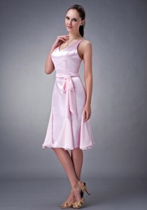 Baby Pink Column / Sheath V-neck Knee-length Chiffon Sash Quinceanera Dama Dress