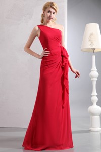 Elegant Red Column One Shoulder Quinceanera Dama Dress Floor-length Chiffon Ruch