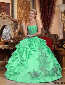 Apple Green Ball Gown Strapless Floor-length Taffeta Appliques Quinceanera Dress