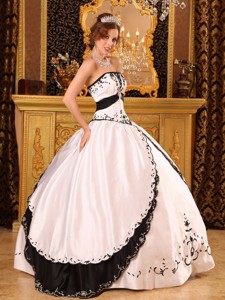 Classical Ball Gown Strapless Floor-length Embroidery Satin White Quinceanera Dress