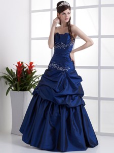 Popular Peacock Blue Evening Dress Appliques And Pick-ups In
