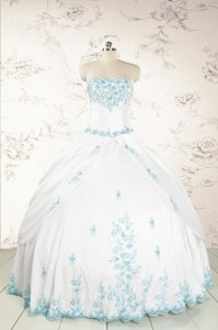 Modest Appliques Quinceanera Dress In White