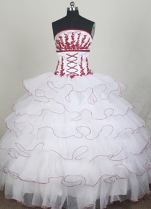Elegant Ball Gown Strapless Floor-length White Quincenera Dress
