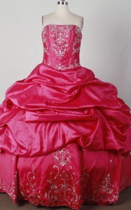 Exclusive Ball Gown Strapless Floor-length RedQuinceanera Dress