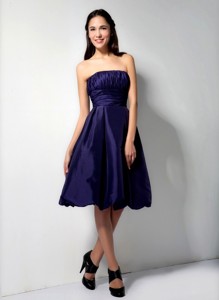 Modest Purple Strapless Ruch Bridesmaid Dress Knee-legnth Taffeta
