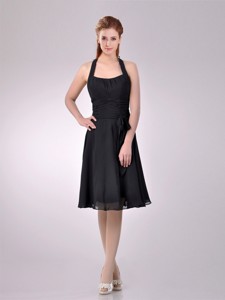 Best Selling Chiffon Halter Top Ruched Bridesmaid Dress In Black