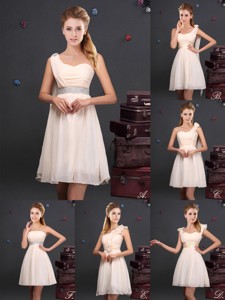 Discount Empire Chiffon Ruched Short Dama Dress in Champagne