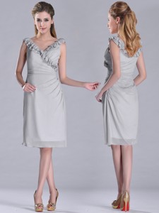 Modest V Neck Grey Chiffon Short Mother Of The Bride Dress With Side Zipper