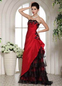 Wine Red Ruffled Layeres Prom Dress With Appliques And Ruch